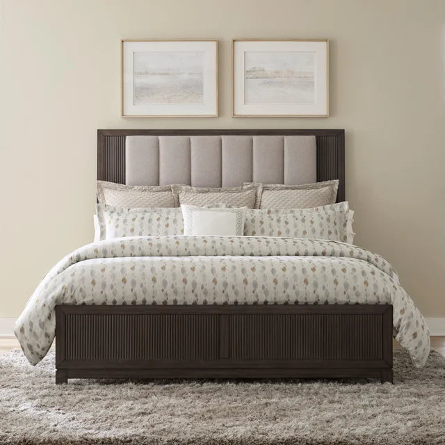 313 - 4PC Queen Bedroom Set