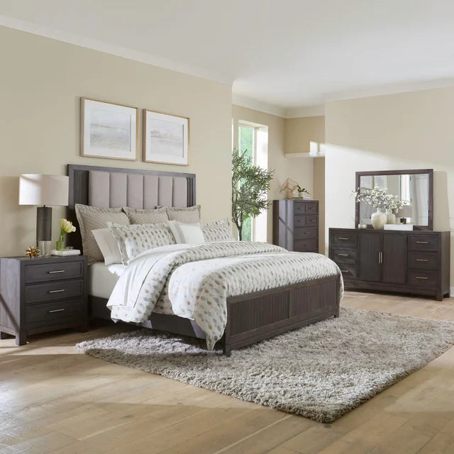 313 - 4PC Queen Bedroom Set