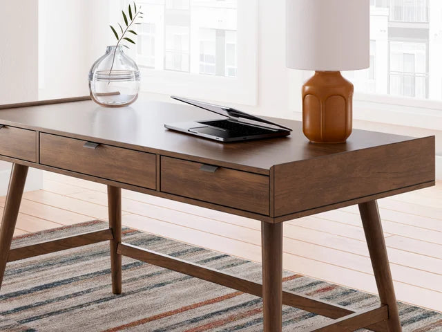 H615-44 - Desk