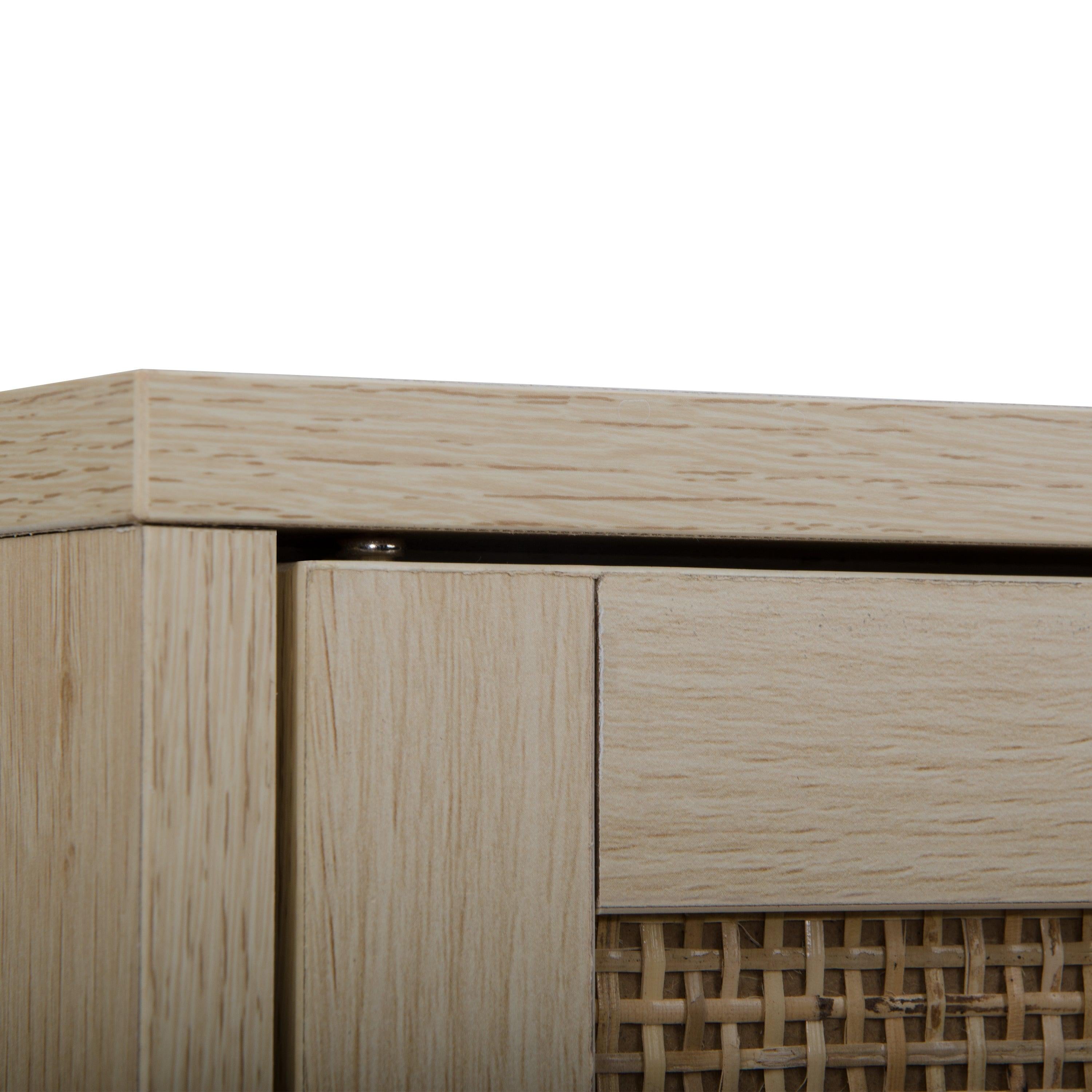 Natural rattan，2 door cabinet，with 1 Adjustable Inner Shelves，rattan，AccentStorage Cabinet